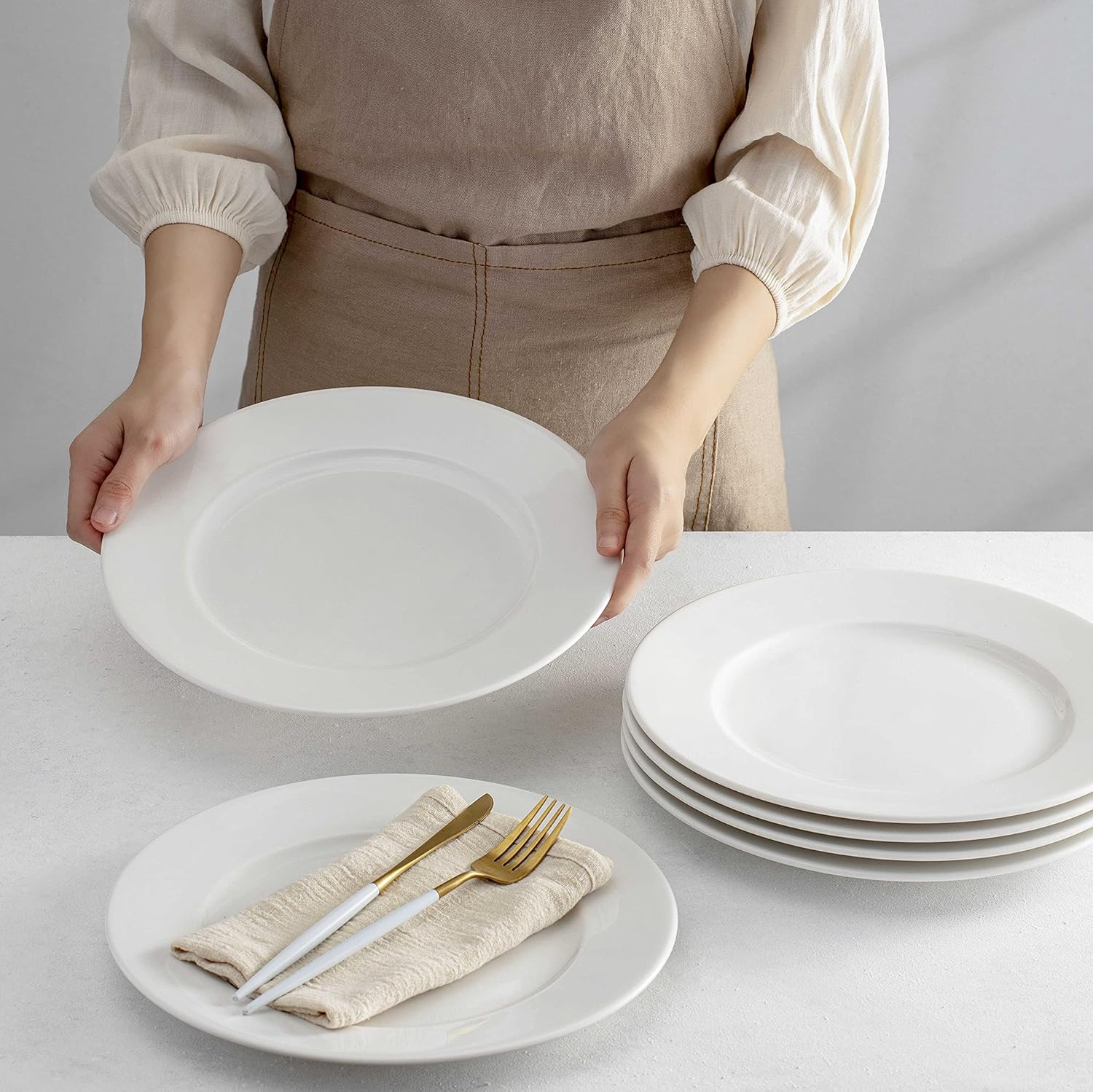 Borden huren - borden op een tafel