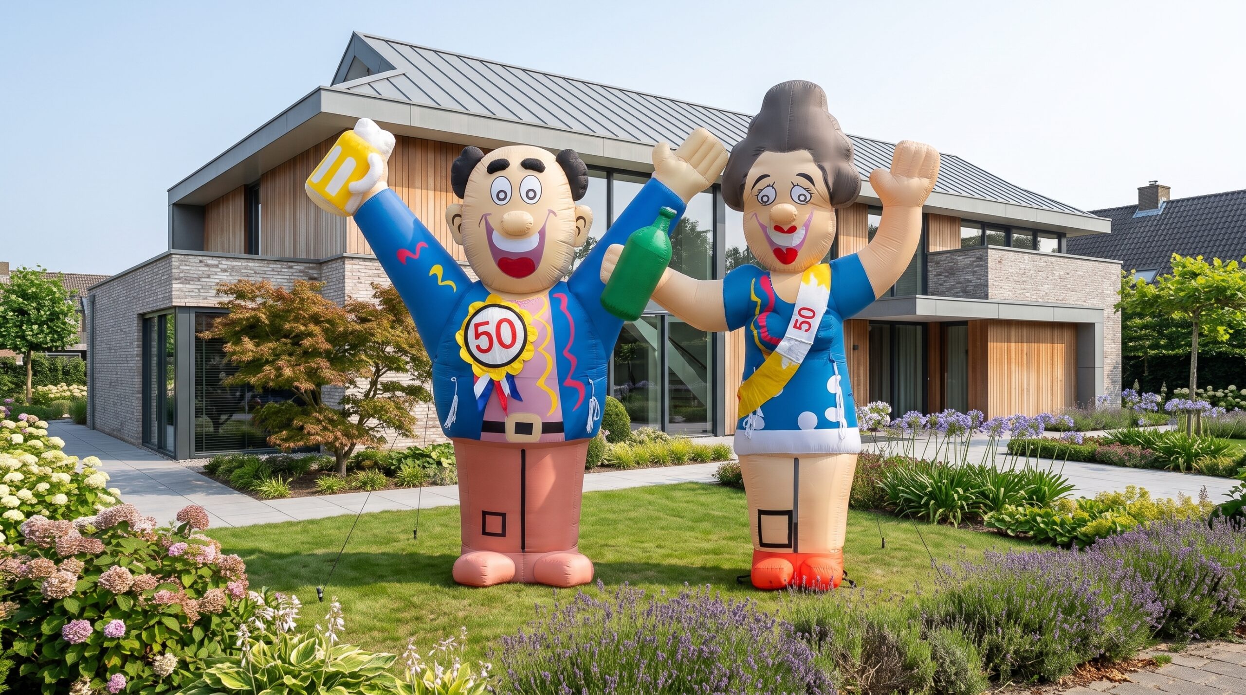 Opblaaspop 50 jaar huren - opblaaspoppen in tuin